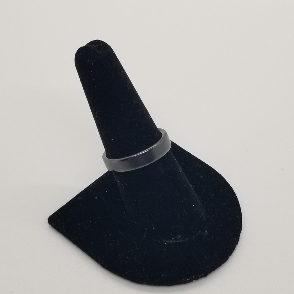 magnetic charcoal gray simple band ring size 8